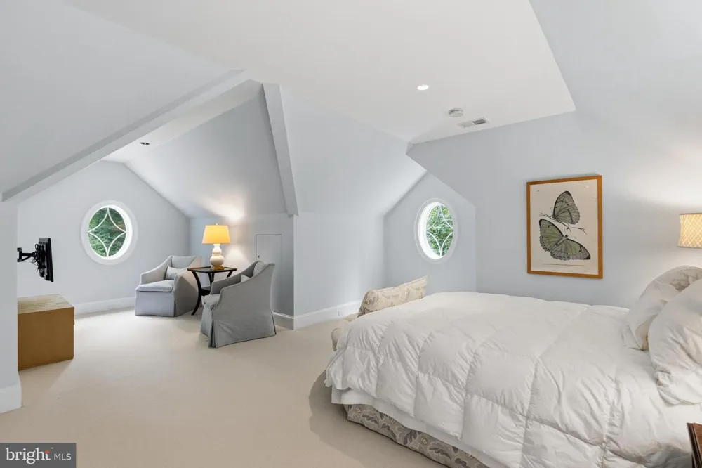 4940 INDIAN LANE NW Washington, DC 20016