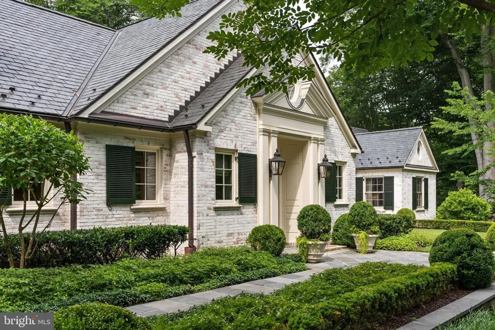 4940 INDIAN LANE NW Washington, DC 20016