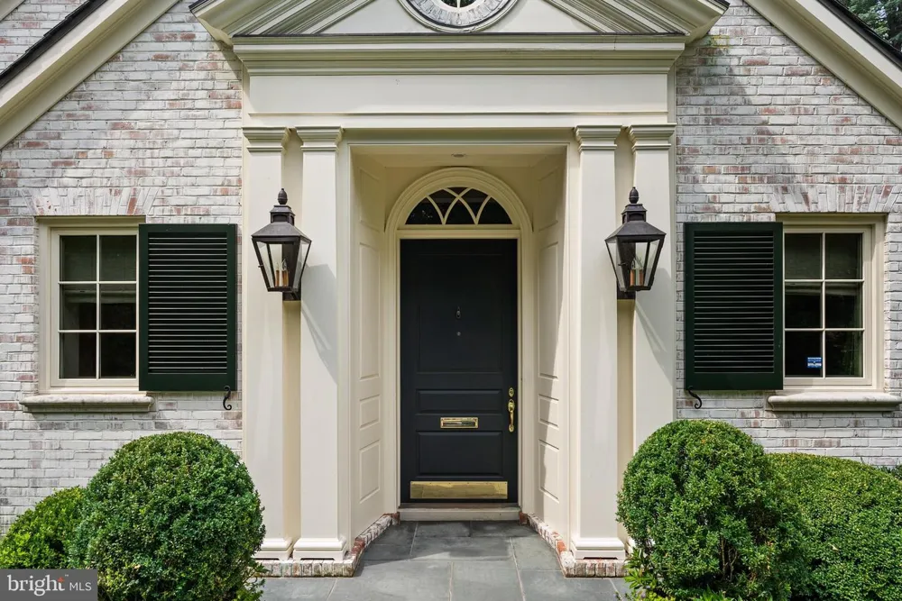 4940 INDIAN LANE NW Washington, DC 20016