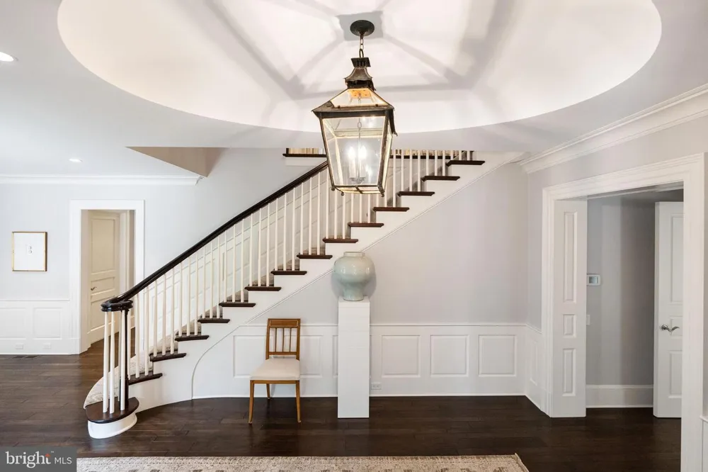 4940 INDIAN LANE NW Washington, DC 20016