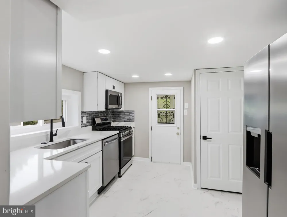 42 WINTERS LANE Baltimore, MD 21228