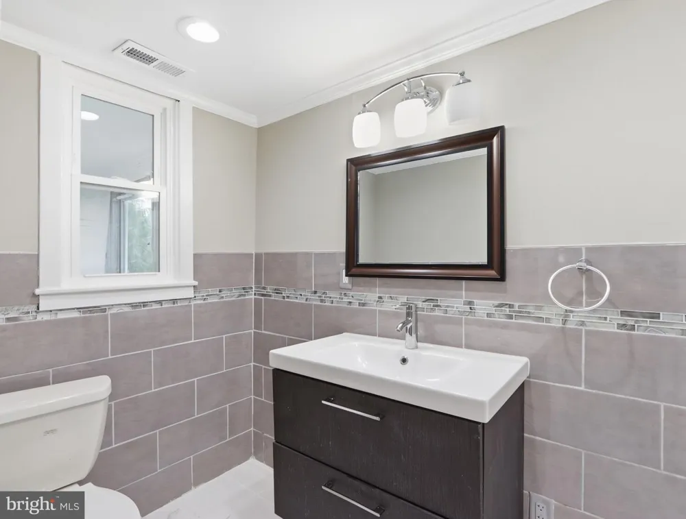 42 WINTERS LANE Baltimore, MD 21228