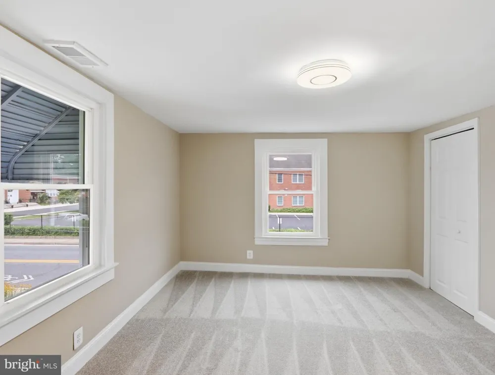 42 WINTERS LANE Baltimore, MD 21228