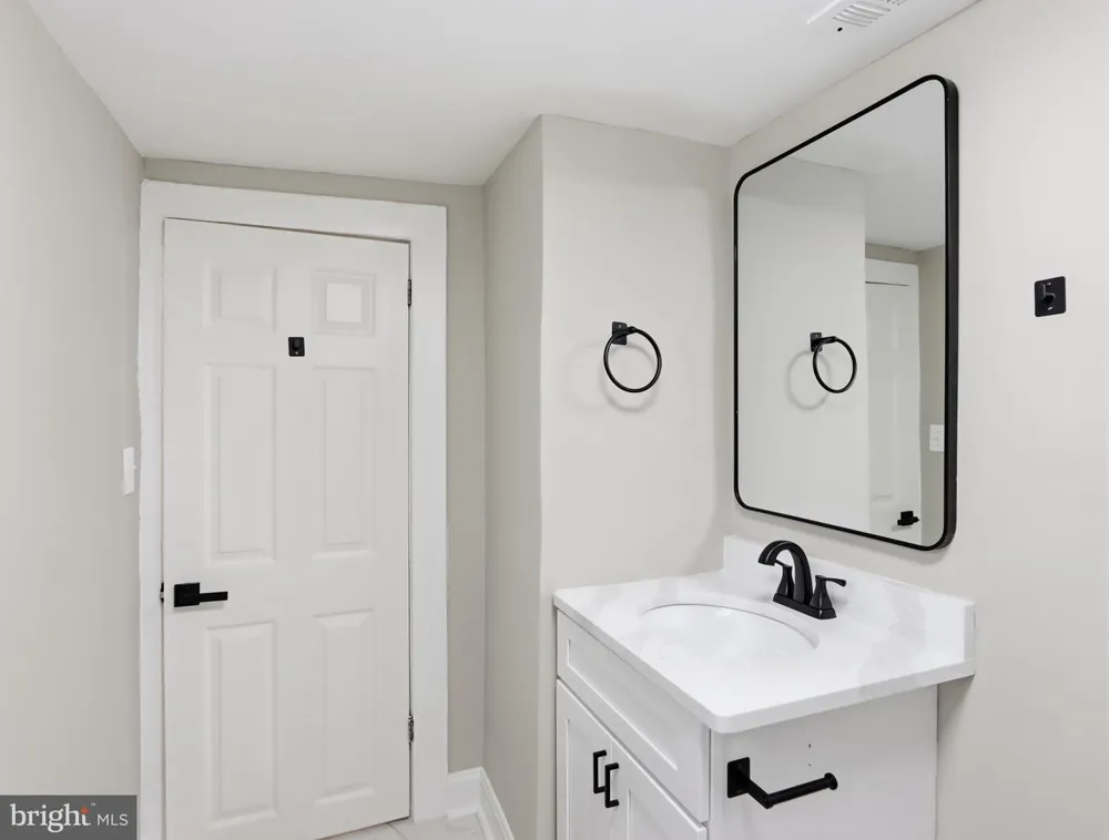 42 WINTERS LANE Baltimore, MD 21228