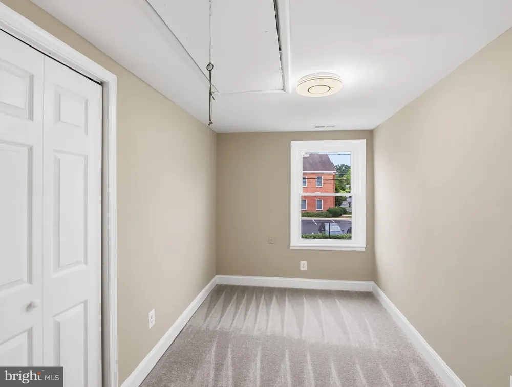 42 WINTERS LANE Baltimore, MD 21228
