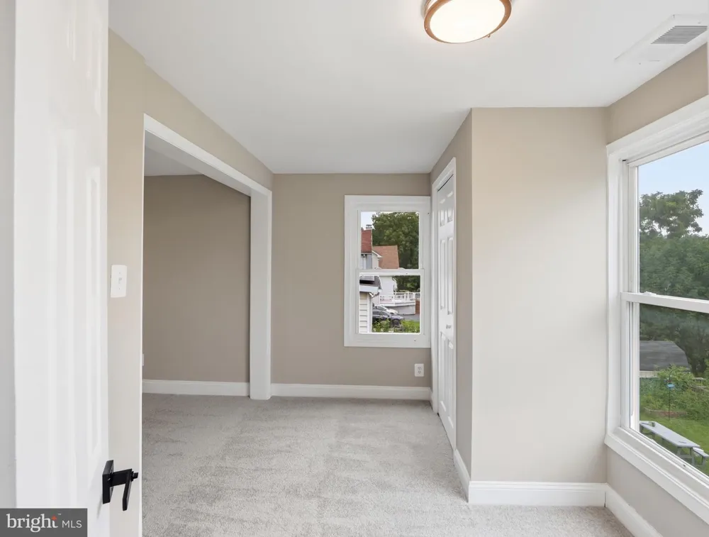 42 WINTERS LANE Baltimore, MD 21228