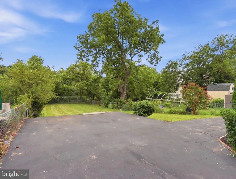42 WINTERS LANE Baltimore, MD 21228