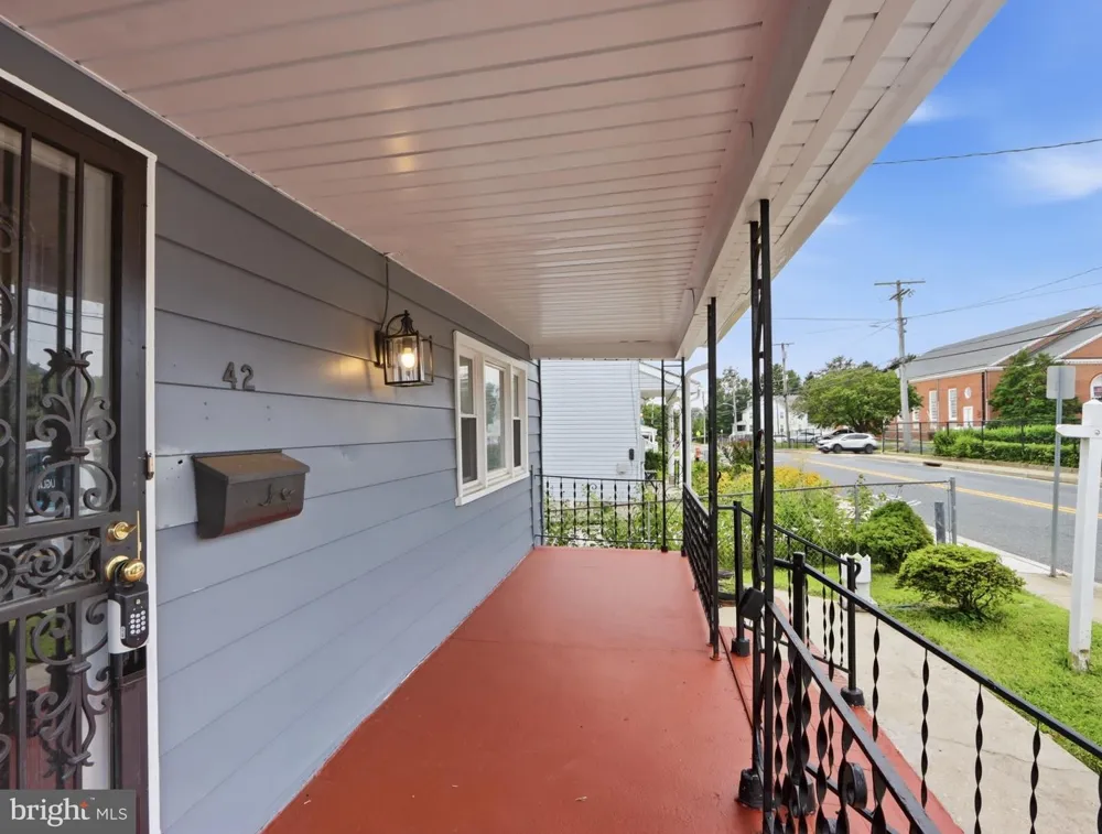 42 WINTERS LANE Baltimore, MD 21228
