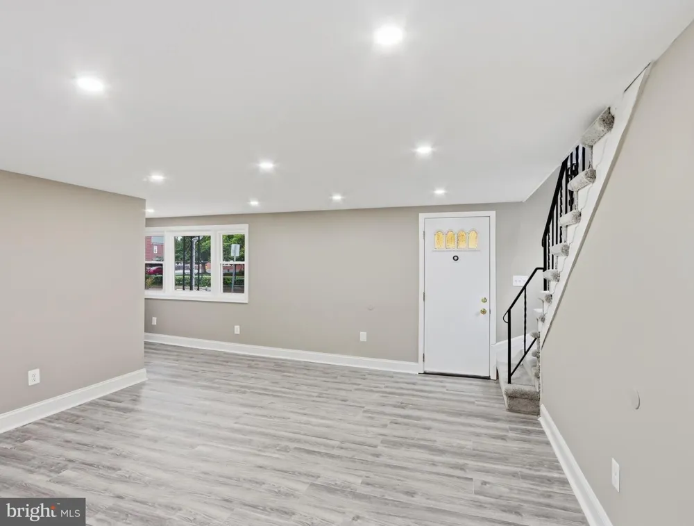 42 WINTERS LANE Baltimore, MD 21228