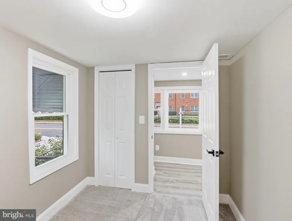42 WINTERS LANE Baltimore, MD 21228