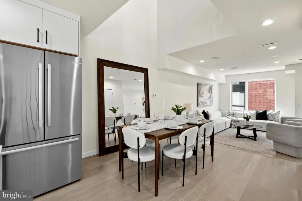 616 BRENNA WALK Philadelphia, PA 19123
