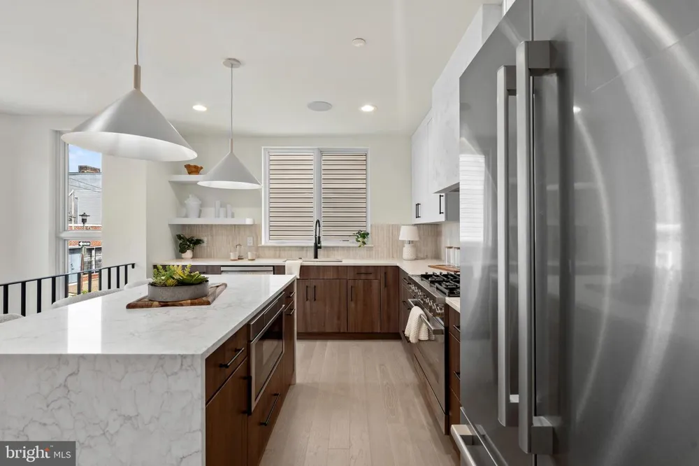 616 BRENNA WALK Philadelphia, PA 19123