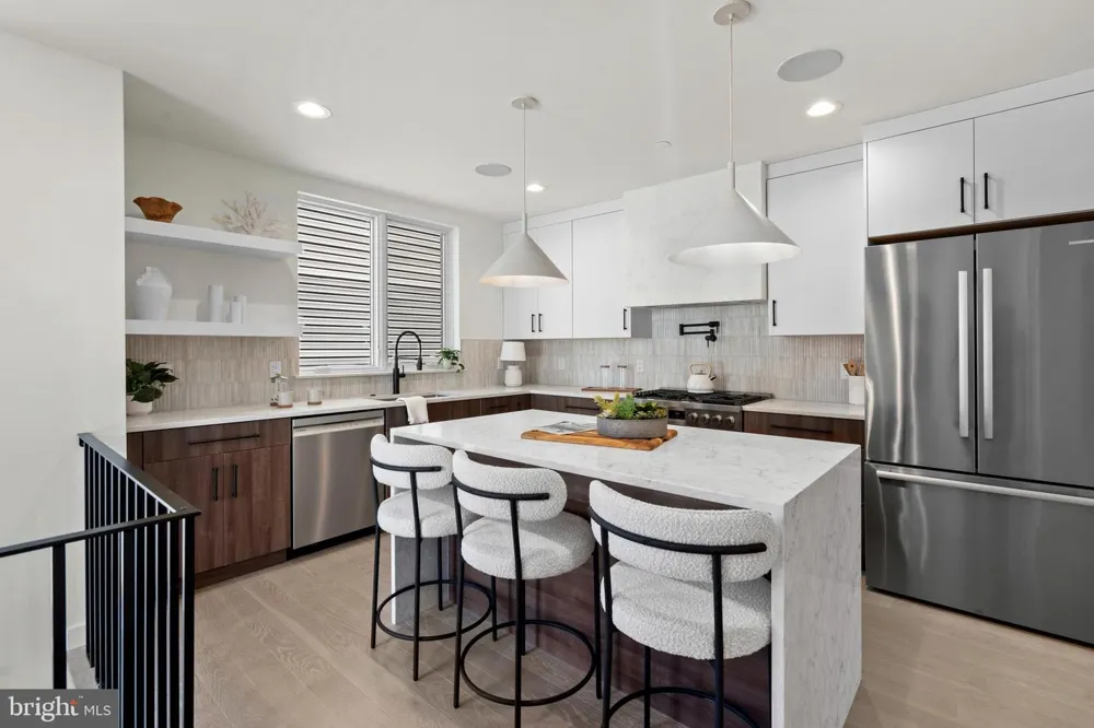 616 BRENNA WALK Philadelphia, PA 19123