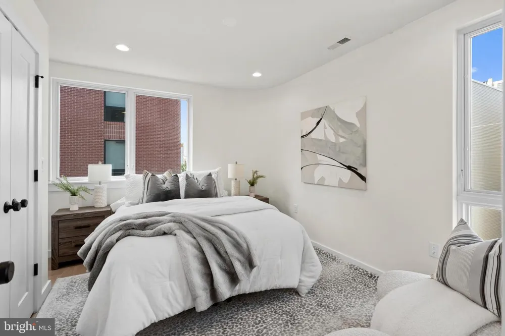 616 BRENNA WALK Philadelphia, PA 19123