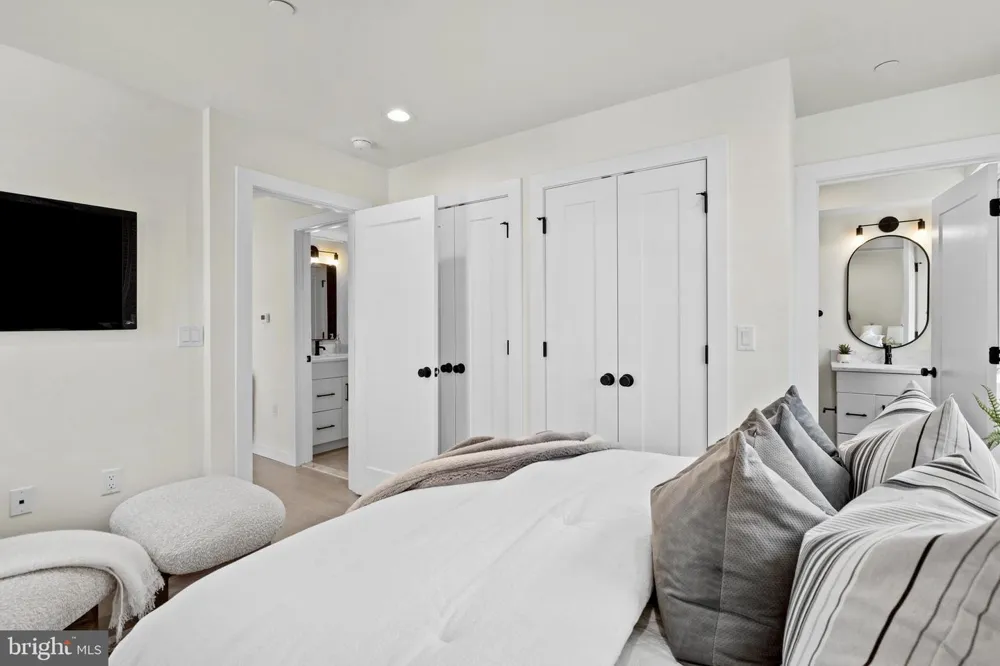 616 BRENNA WALK Philadelphia, PA 19123