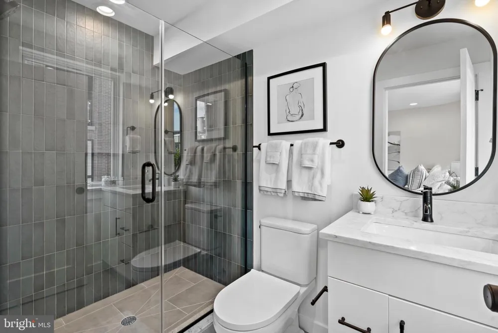 616 BRENNA WALK Philadelphia, PA 19123