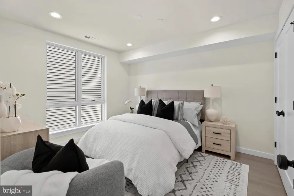 616 BRENNA WALK Philadelphia, PA 19123