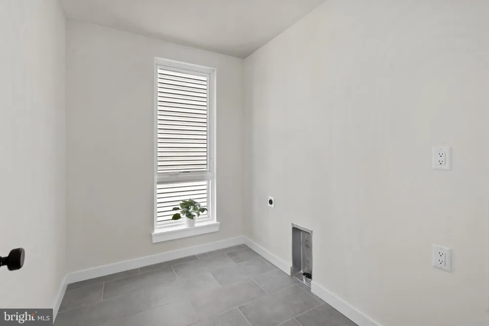 616 BRENNA WALK Philadelphia, PA 19123