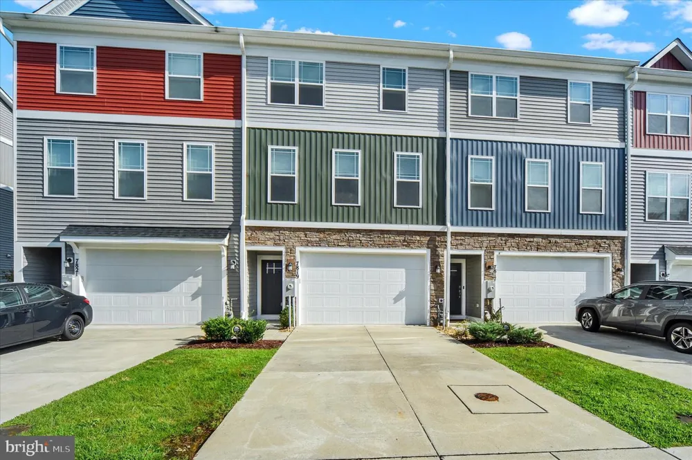 7819 WOLF RUN LANE Severn, MD 21144