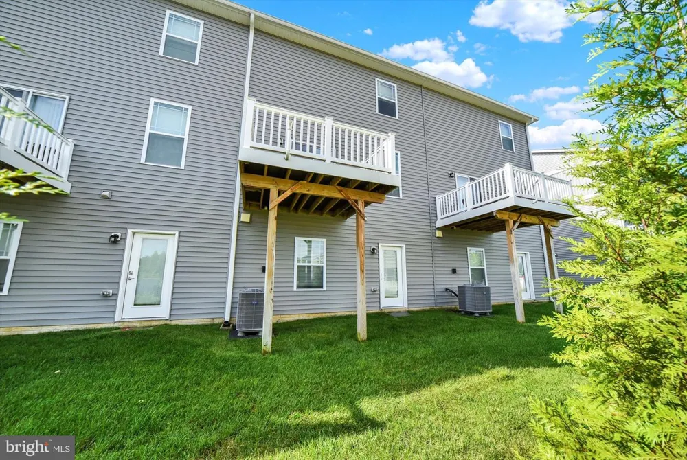 7819 WOLF RUN LANE Severn, MD 21144