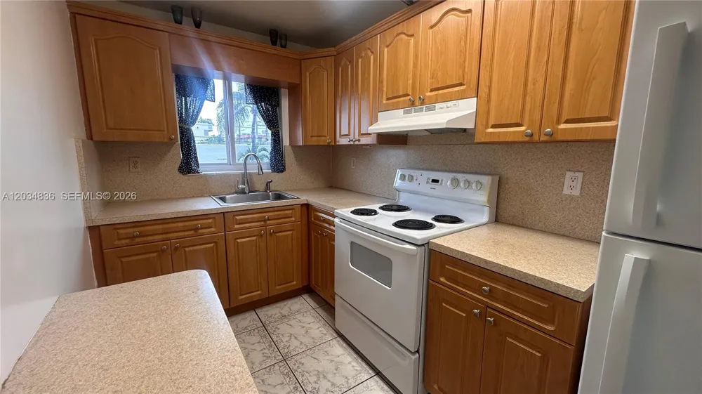 7646 Abbott Ave #3 Miami Beach, FL 33141