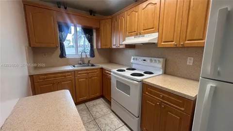 7646 Abbott Ave #3