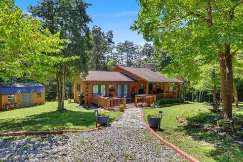 6 Deer Run Drive