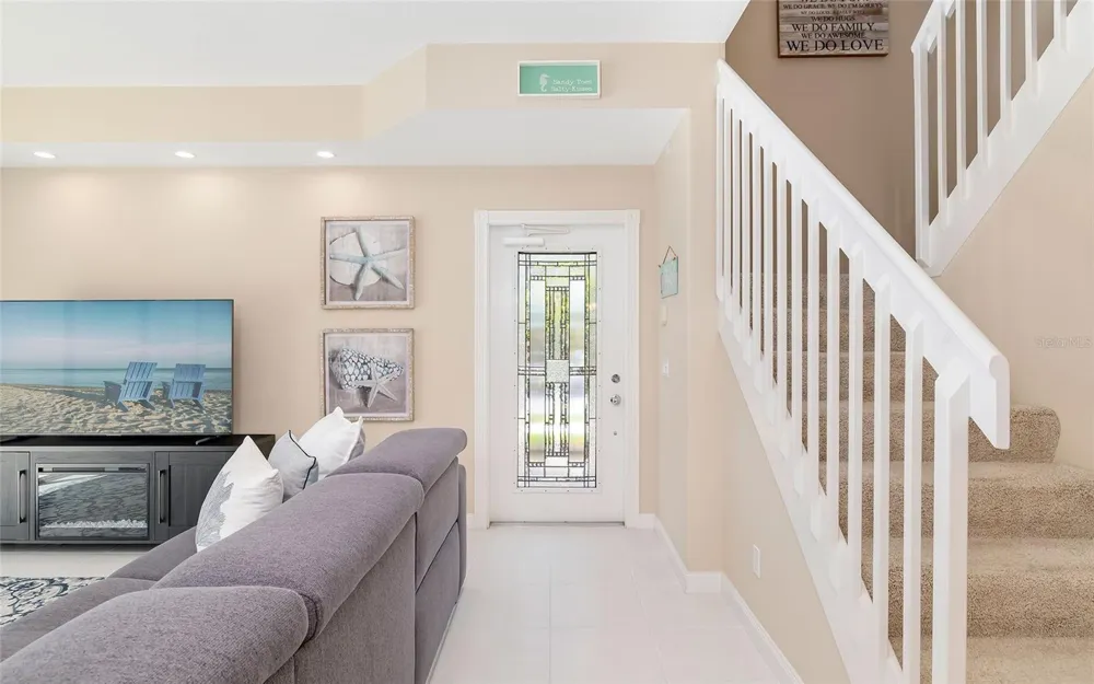 7596 ANDORA DRIVE Sarasota, FL 34238