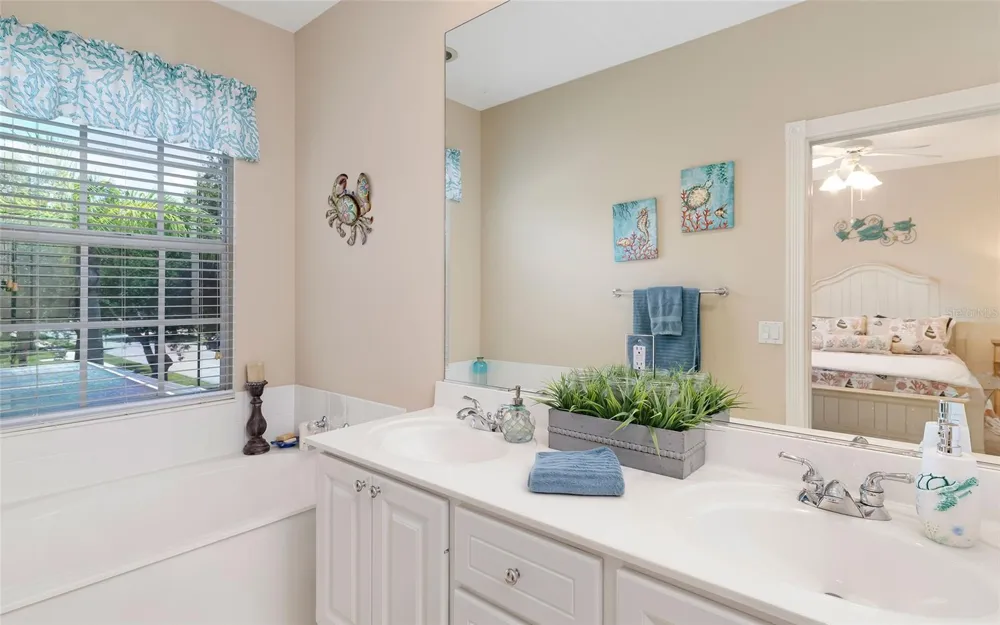 7596 ANDORA DRIVE Sarasota, FL 34238