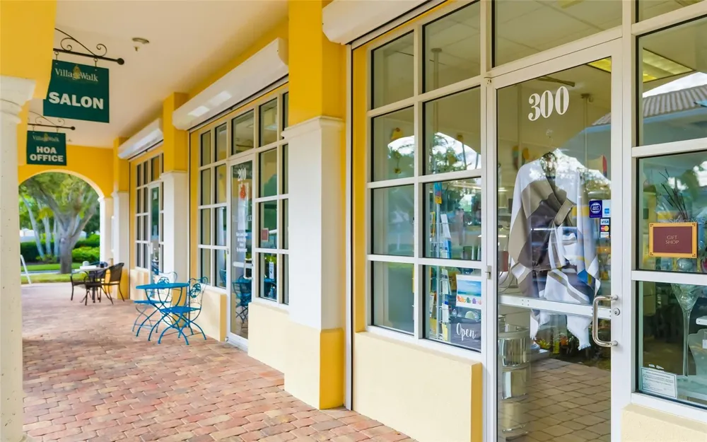 7596 ANDORA DRIVE Sarasota, FL 34238