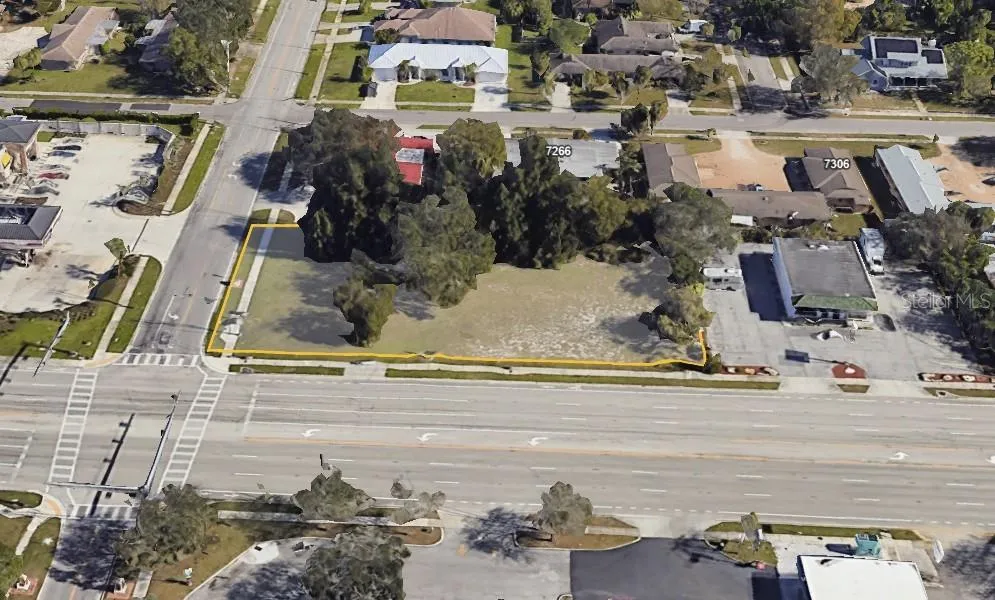 7309 TAMIAMI TRAIL Sarasota, FL 34243