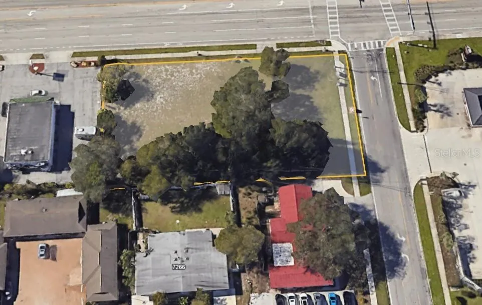 7309 TAMIAMI TRAIL Sarasota, FL 34243