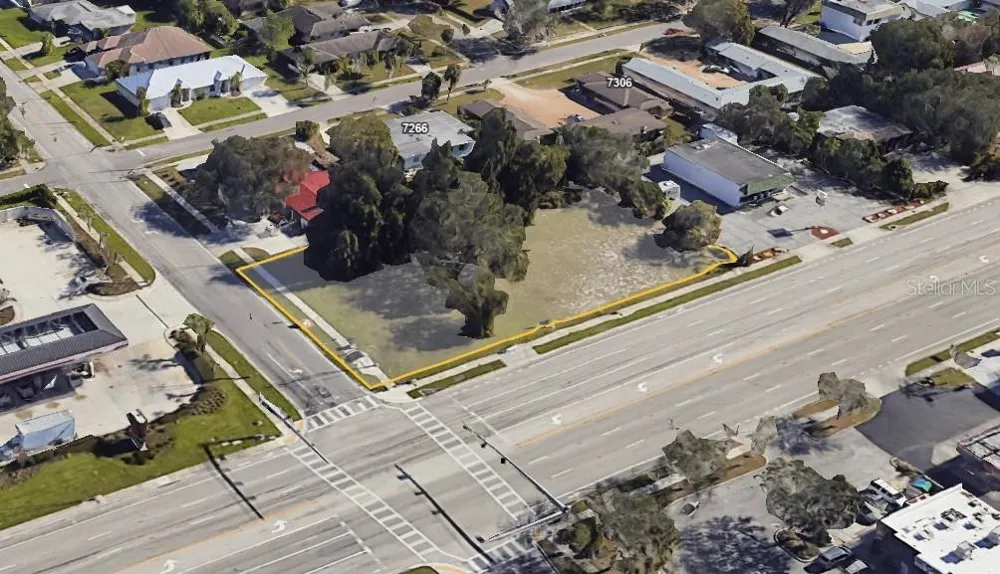 7309 TAMIAMI TRAIL Sarasota, FL 34243