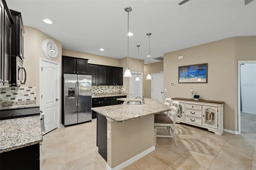 33067 WINDELSTRAW DRIVE Wesley Chapel, FL 33545