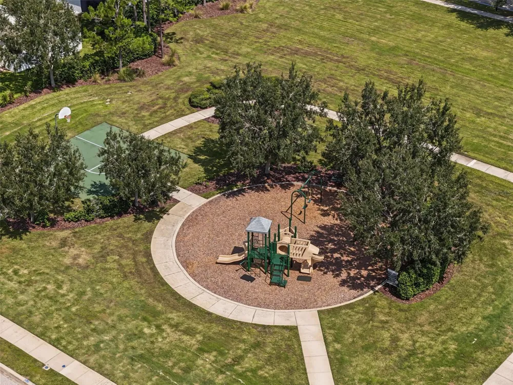 33067 WINDELSTRAW DRIVE Wesley Chapel, FL 33545