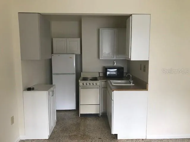 2117 BAY STREET #2 Sarasota, FL 34237