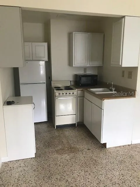 2117 BAY STREET #2 Sarasota, FL 34237