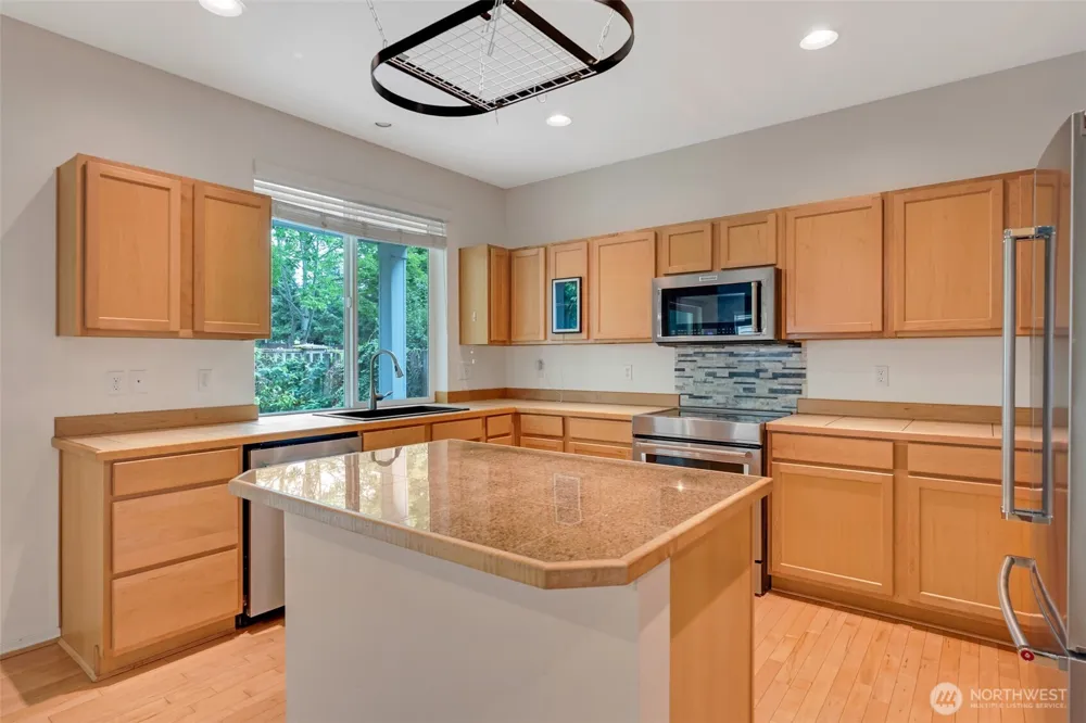 5918 Elizabeth Avenue SE Auburn, WA 98092