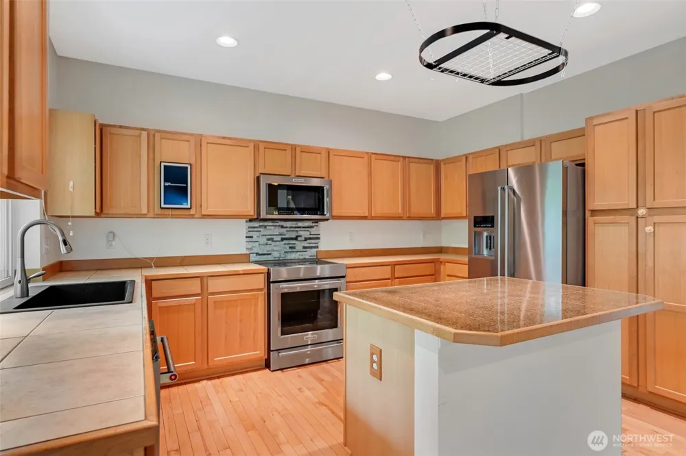 5918 Elizabeth Avenue SE Auburn, WA 98092