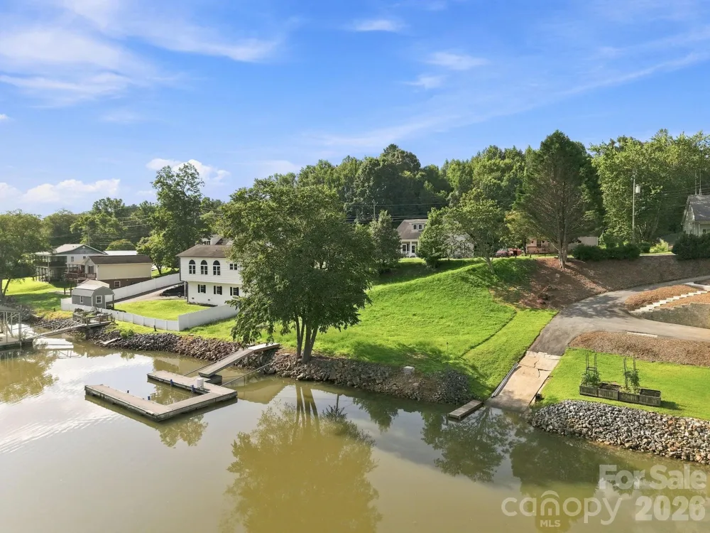 207 Catawba Avenue Hickory, NC 28601
