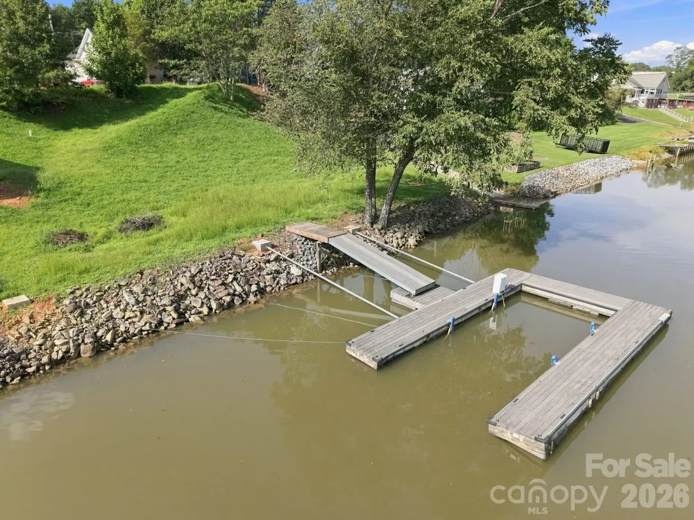 207 Catawba Avenue Hickory, NC 28601