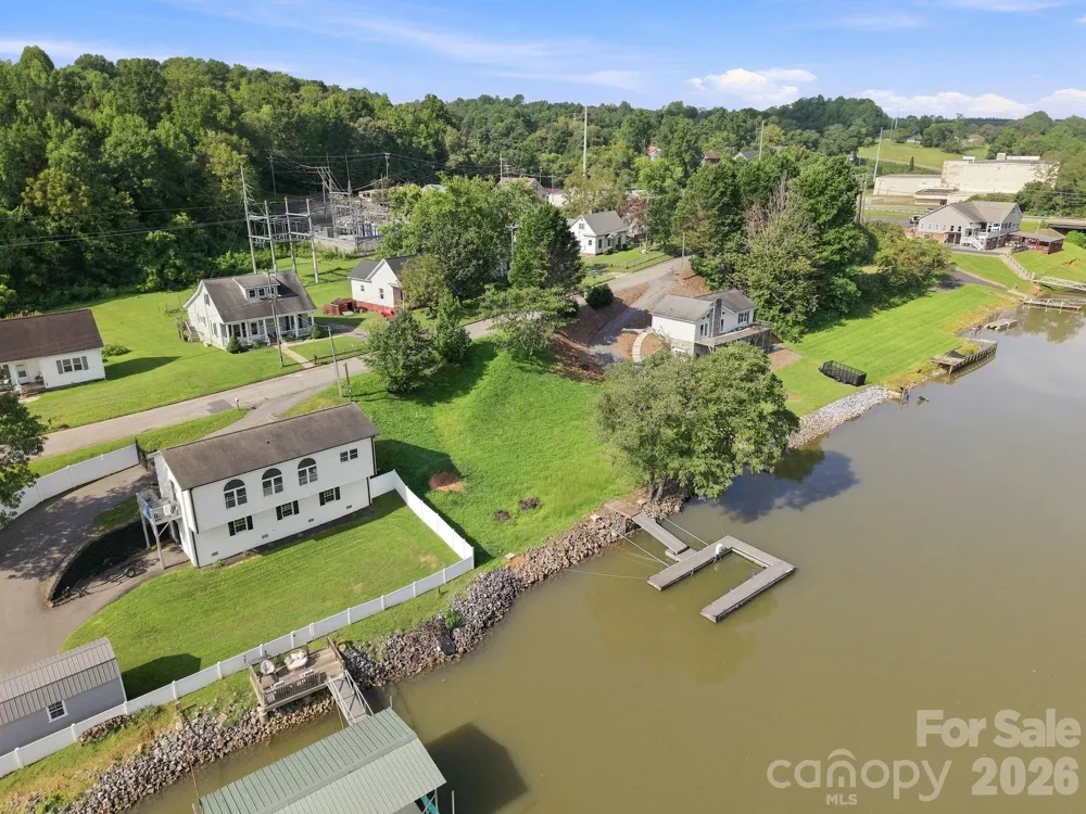 207 Catawba Avenue Hickory, NC 28601