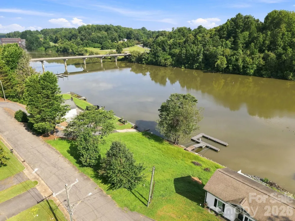 207 Catawba Avenue Hickory, NC 28601