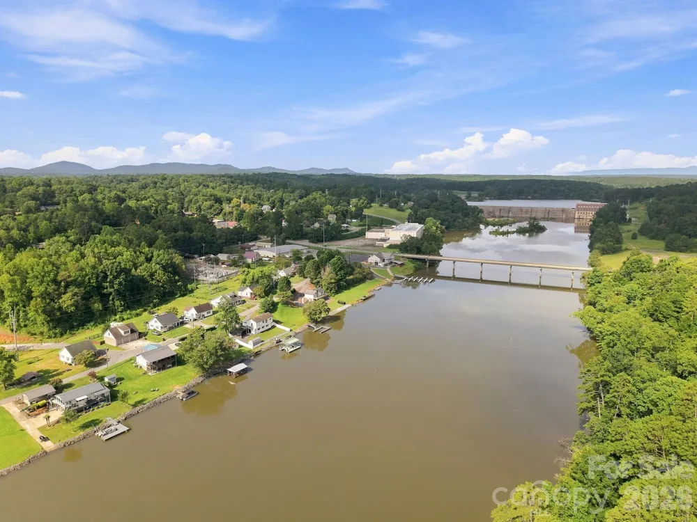 207 Catawba Avenue Hickory, NC 28601