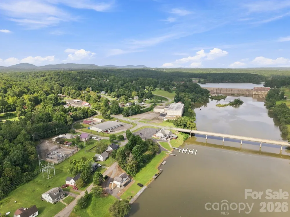 207 Catawba Avenue Hickory, NC 28601