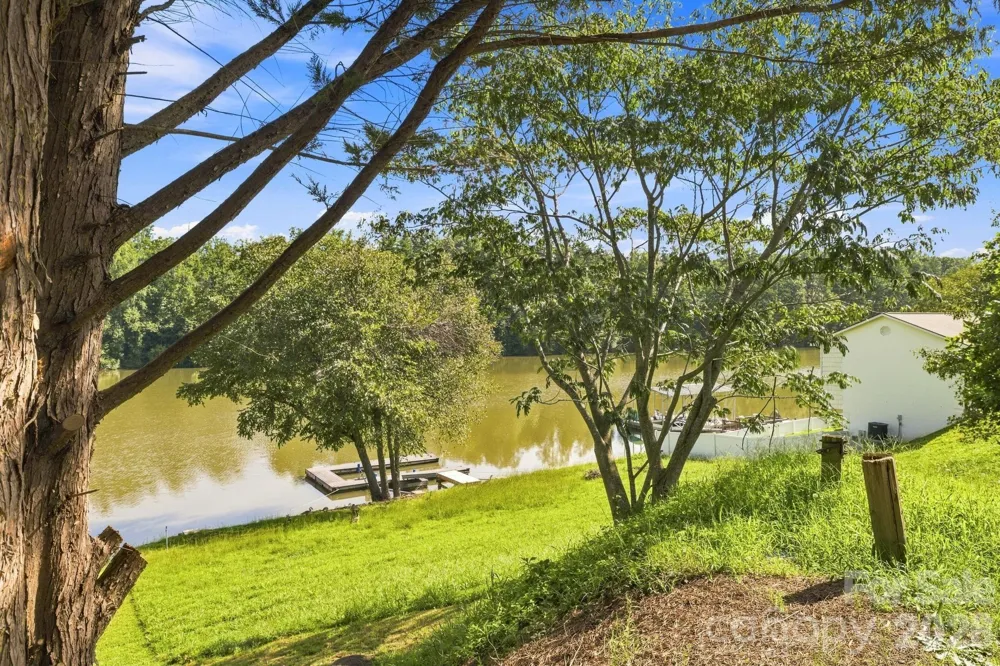 207 Catawba Avenue Hickory, NC 28601