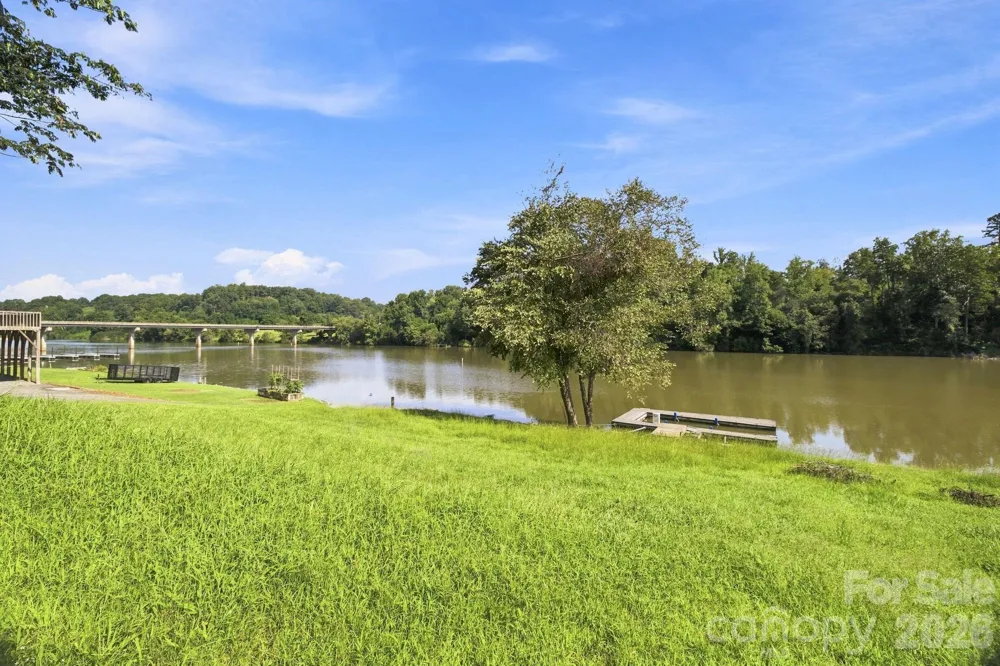 207 Catawba Avenue Hickory, NC 28601