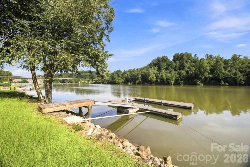 207 Catawba Avenue Hickory, NC 28601