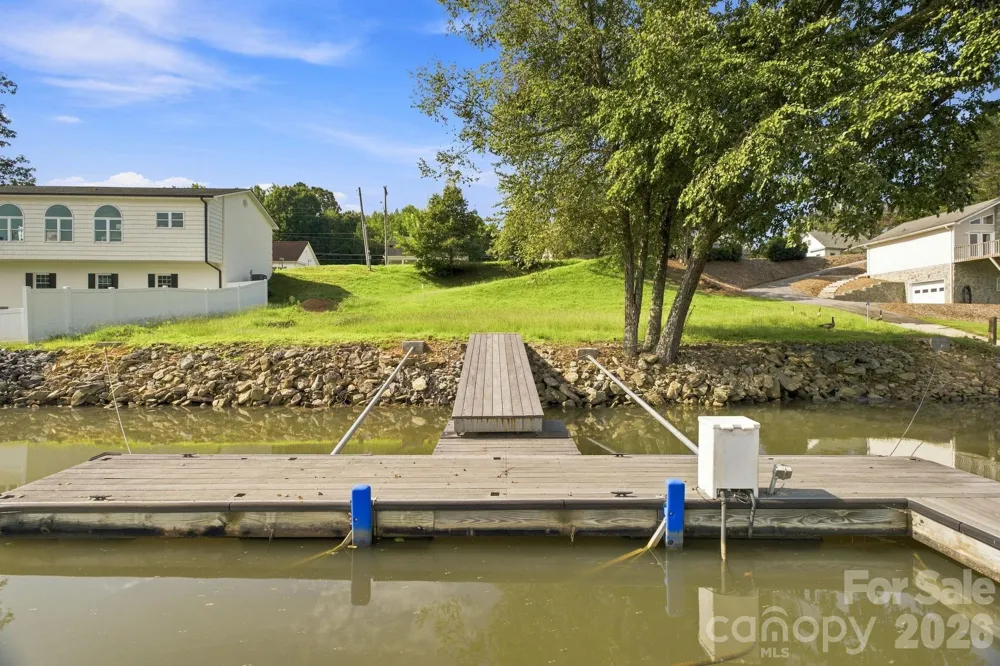 207 Catawba Avenue Hickory, NC 28601