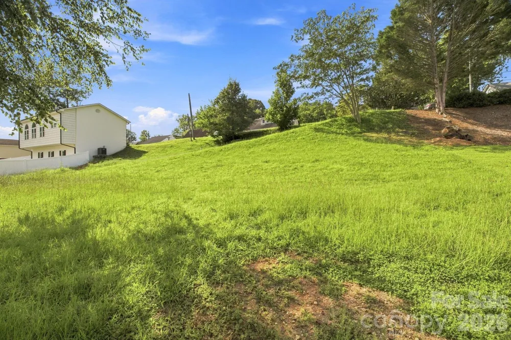 207 Catawba Avenue Hickory, NC 28601